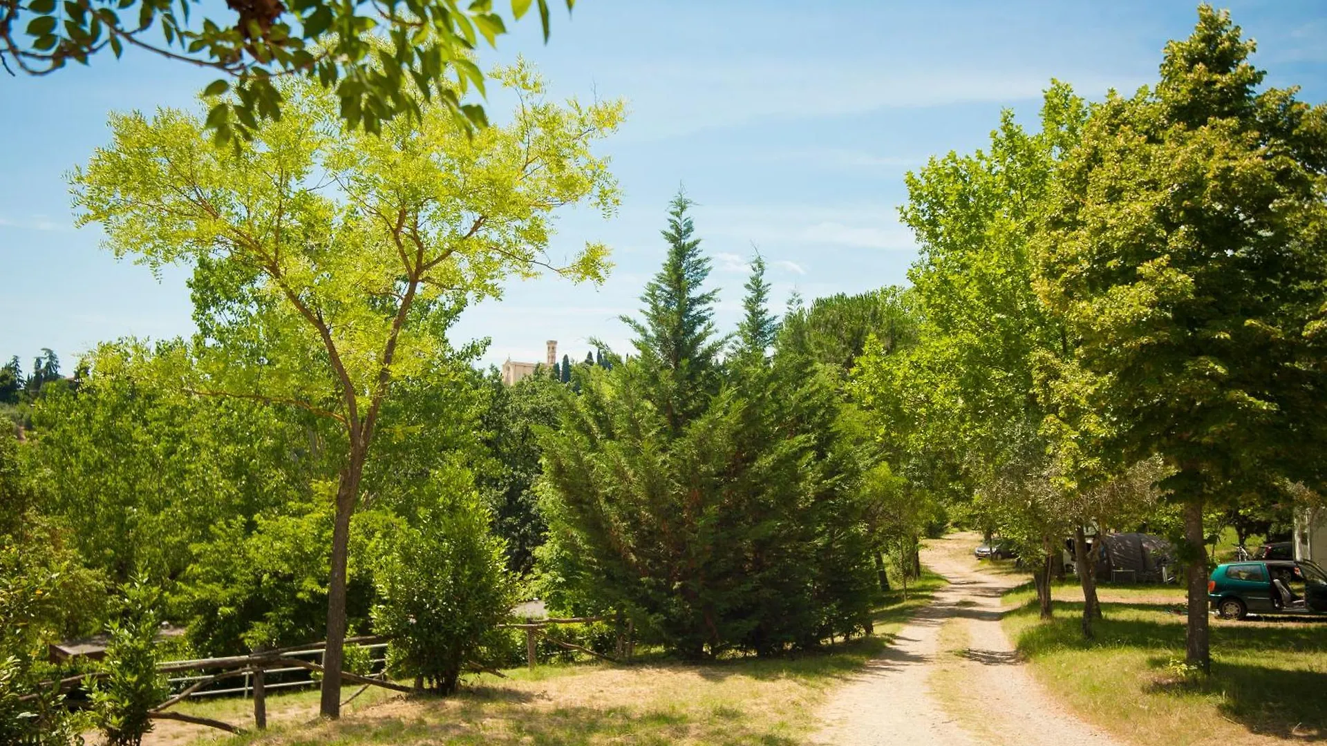 Hu Firenze Certosa Camping In Town Impruneta Kemping